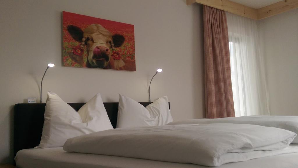 Gaestehaus Zum Steirischen Kuss Aich  Chambre photo